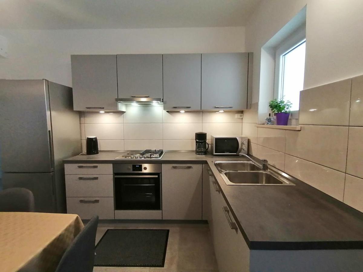 Holiday Apartment Dunja Póla Kültér fotó
