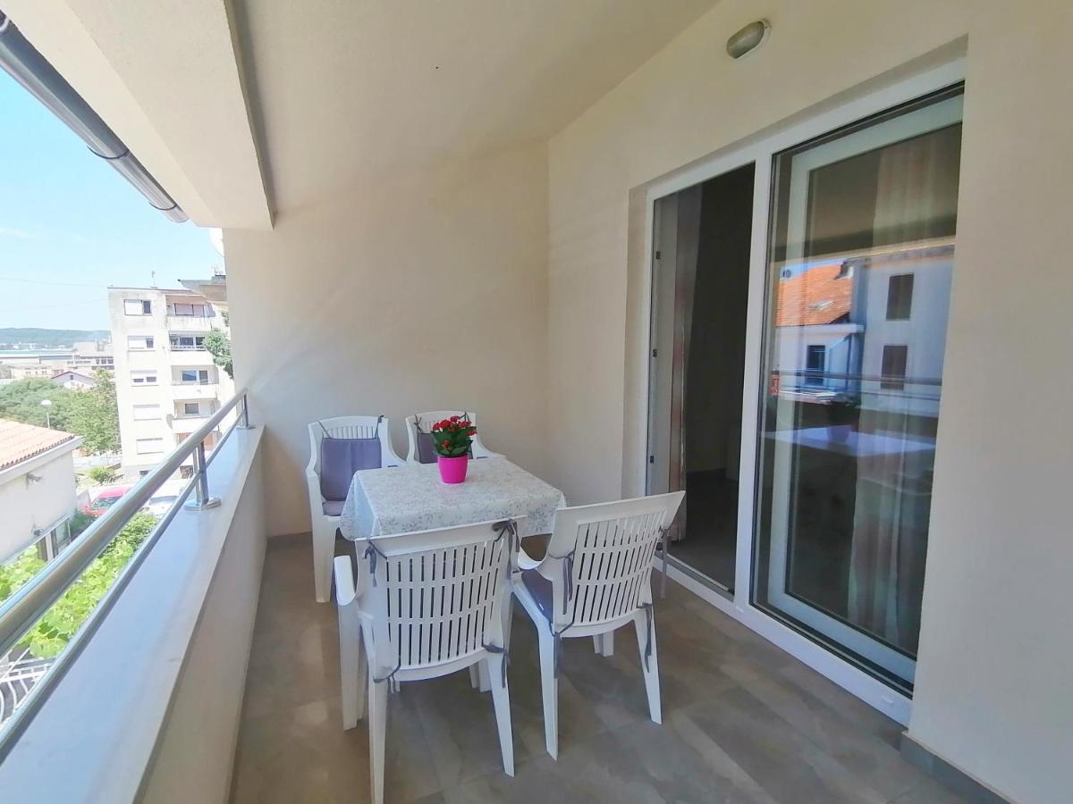 Holiday Apartment Dunja Póla Kültér fotó
